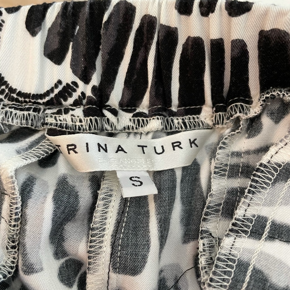 Trina Turk pants with pockets, size small - Picture 3 of 4